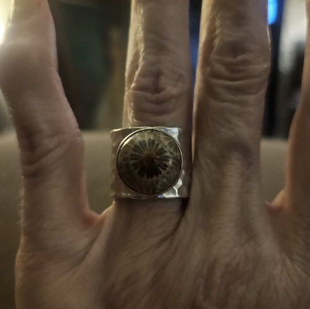 NICKY BUTLER HEAVY CIGAR BAND HAMMERED STERLING W/SINGLE STUNNING CENTER STONE!♡ - Picture 4 of 16